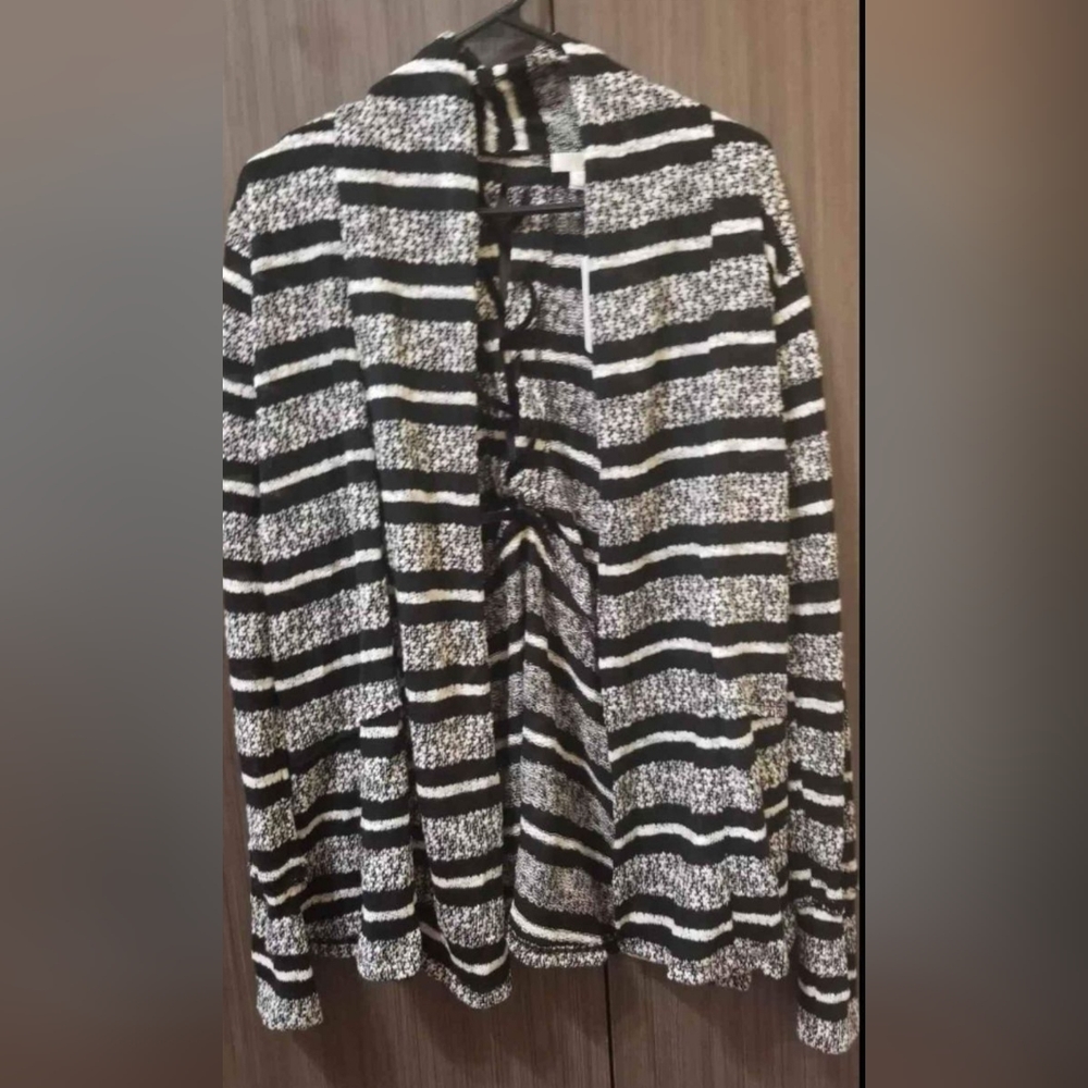 NWT Charming Charlie Cardigan Size M